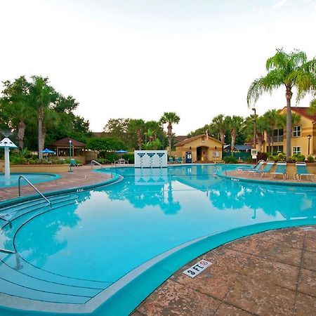 Blue Tree Resort At Lake Buena Vista Exterior photo