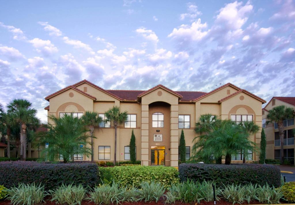 Blue Tree Resort At Lake Buena Vista Exterior photo