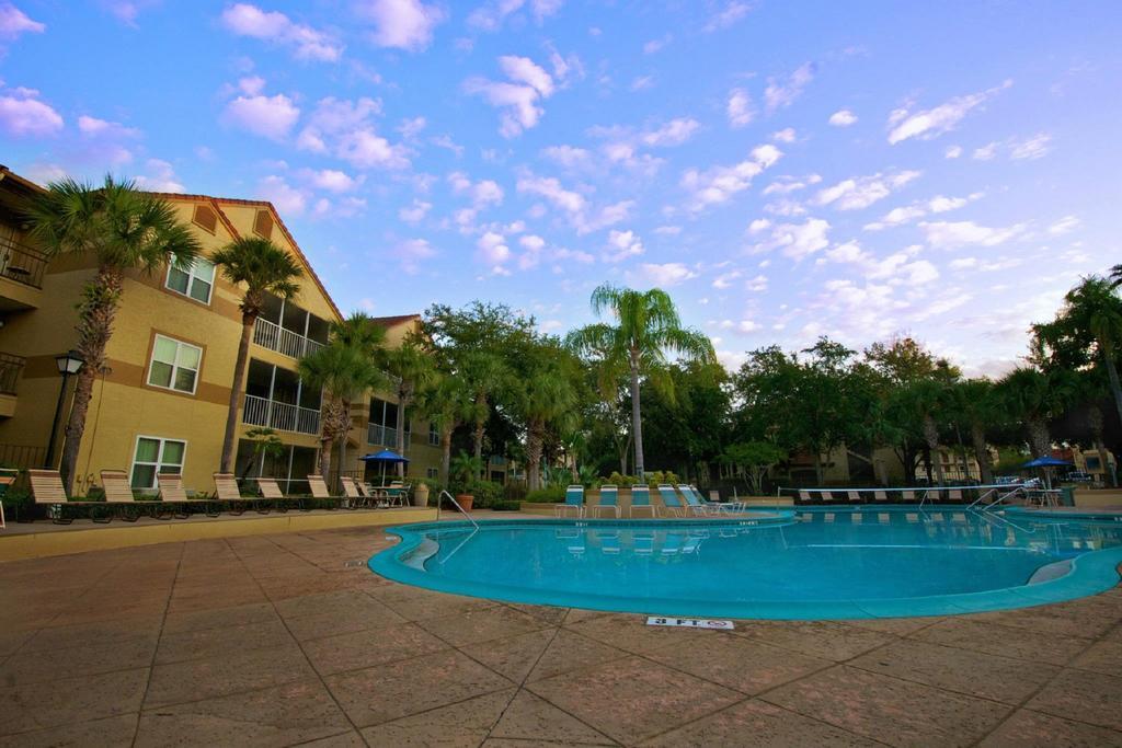 Blue Tree Resort At Lake Buena Vista Exterior photo
