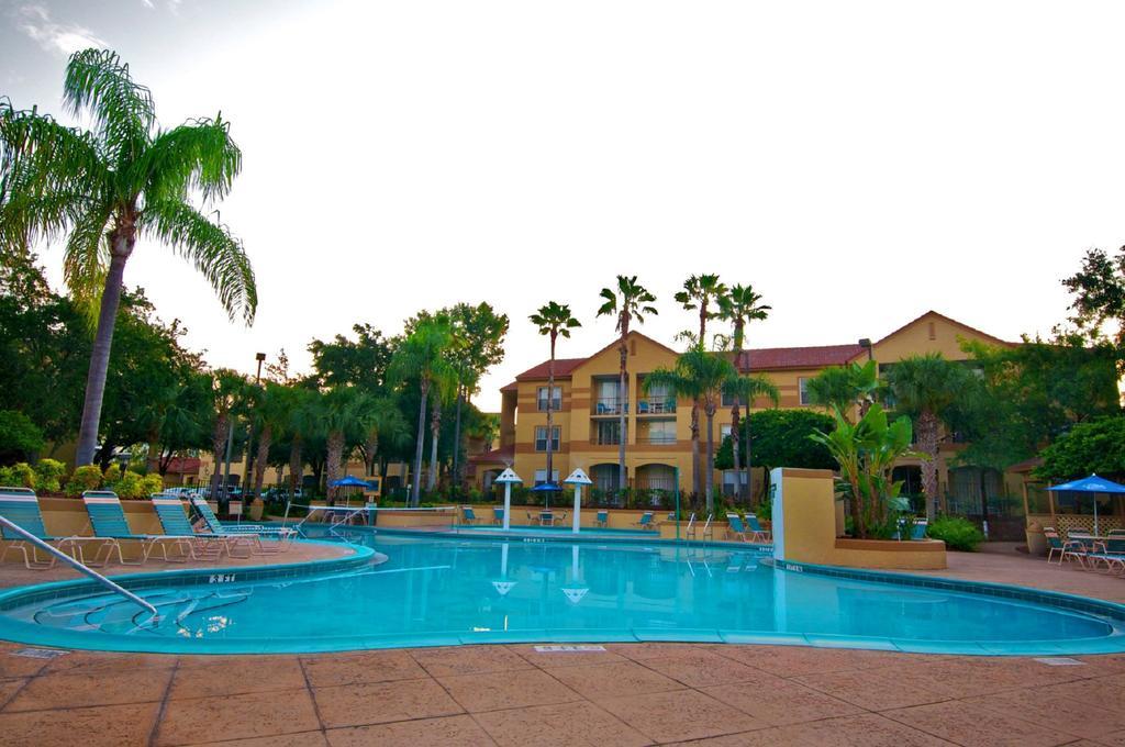 Blue Tree Resort At Lake Buena Vista Exterior photo